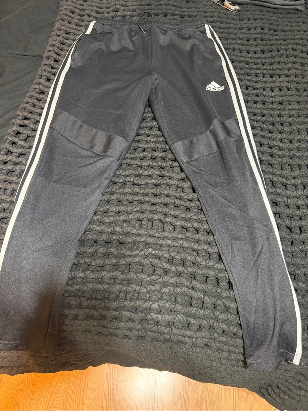ADIDAS AEROREADY PANTS (M)